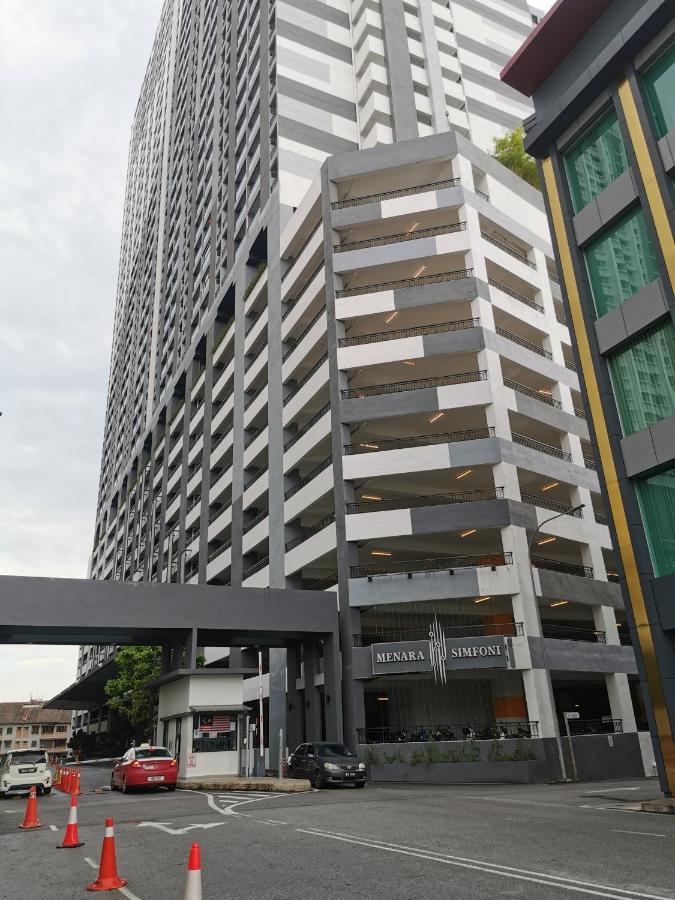 Апартаменты Apple 5 @ Menara Simfoni/Symphony Tower Free Wifi/Parking/Tv Box/Nexflix Черас Экстерьер фото